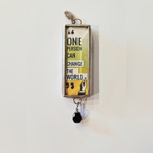 JK 1950's Rosa Parks Inspired Pendant - Picture 3 of 4